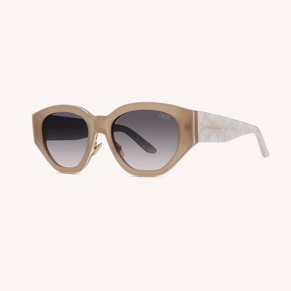 Dezi Charge It Sunglasses - Deznudo Collection